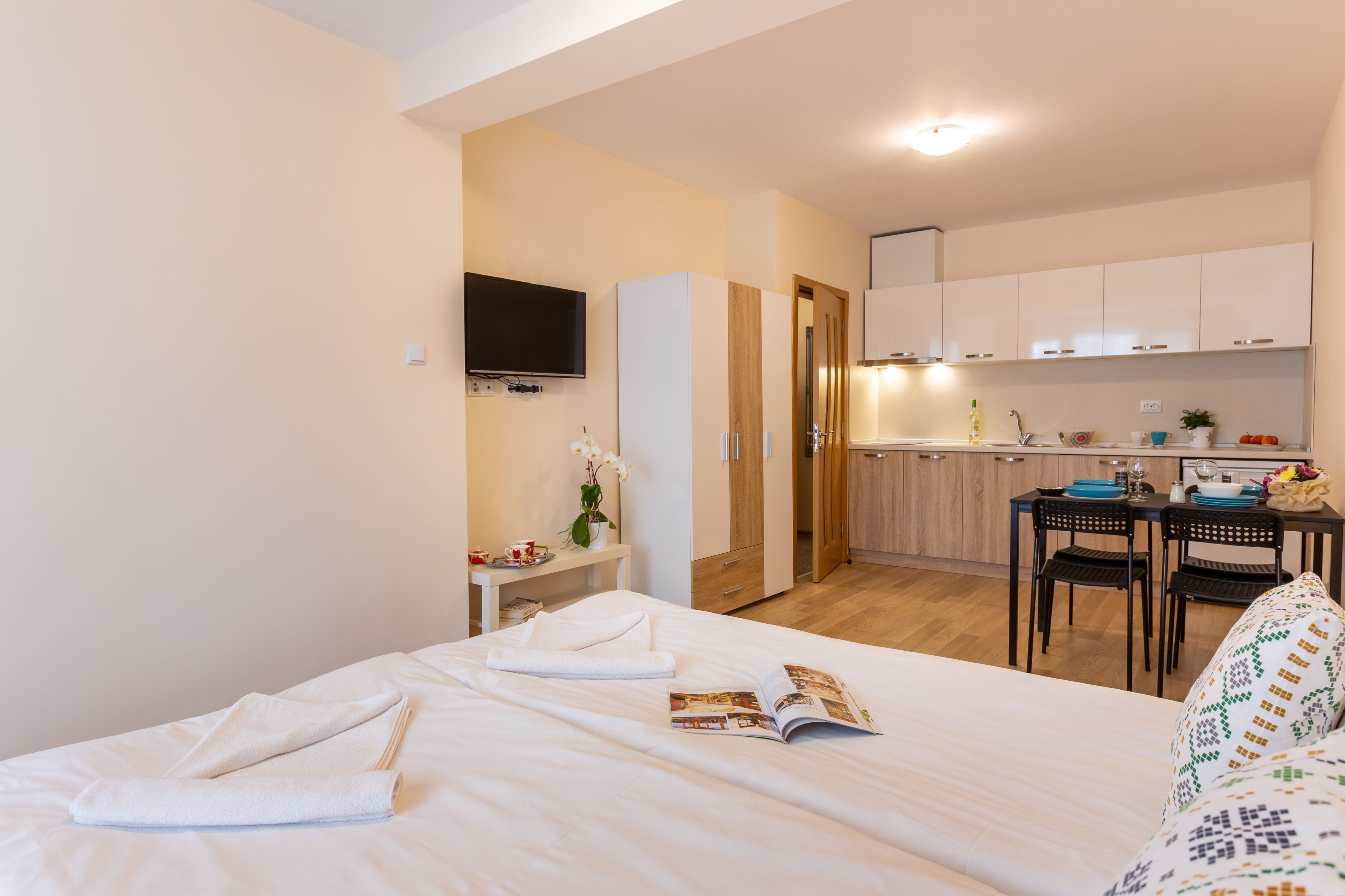Zweibettzimmer (2 Einzelbetten) — Apartments Flora Burgas (4)