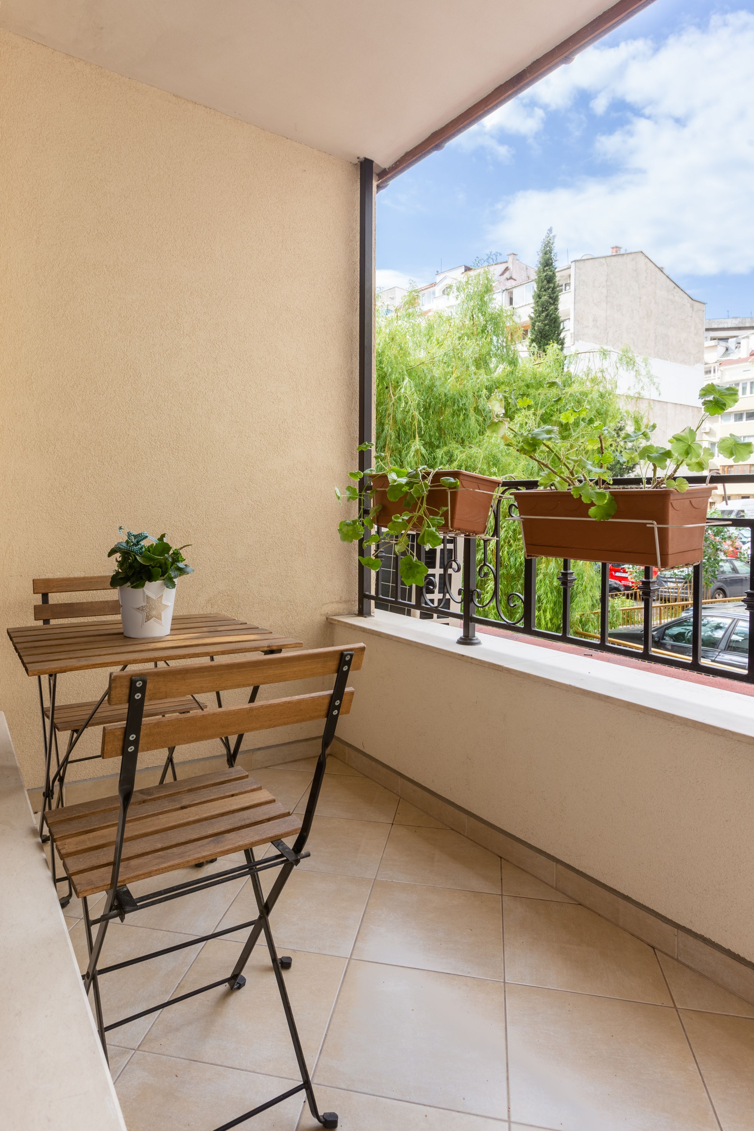 Zweibettzimmer (2 Einzelbetten) — Apartments Flora Burgas (7)