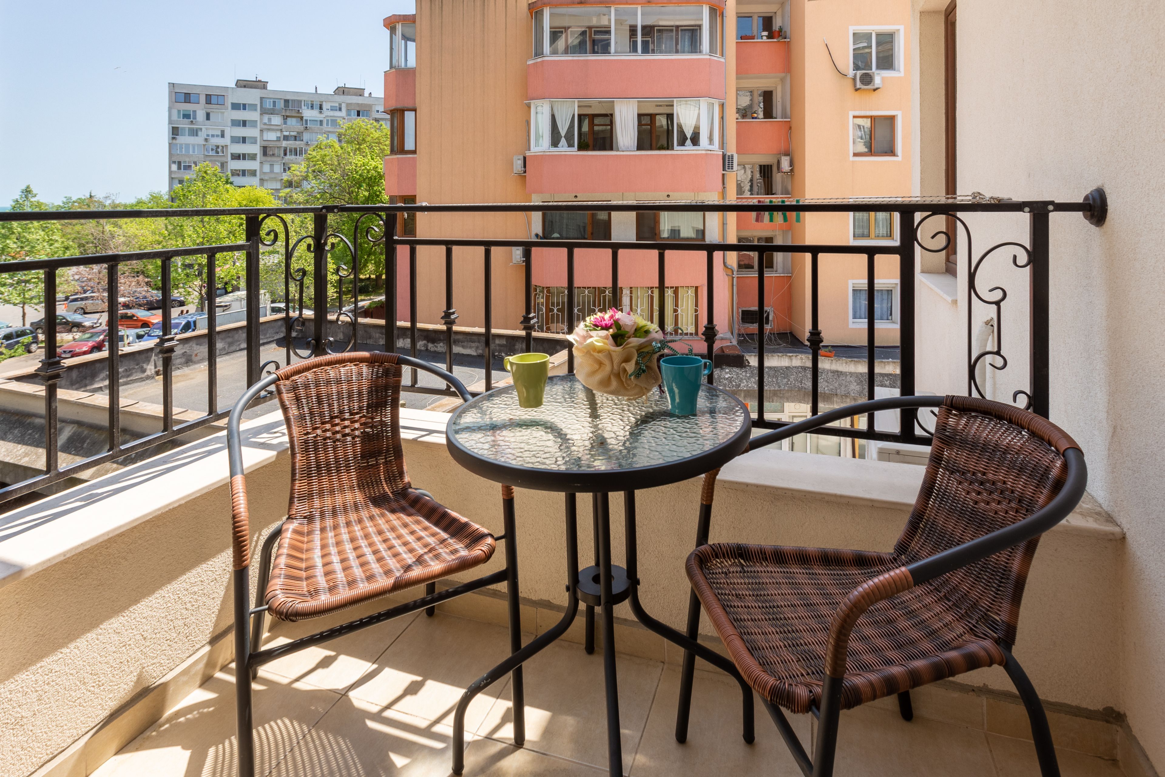 Chambre double (1 lit double) — Apartments Flora Burgas (2)