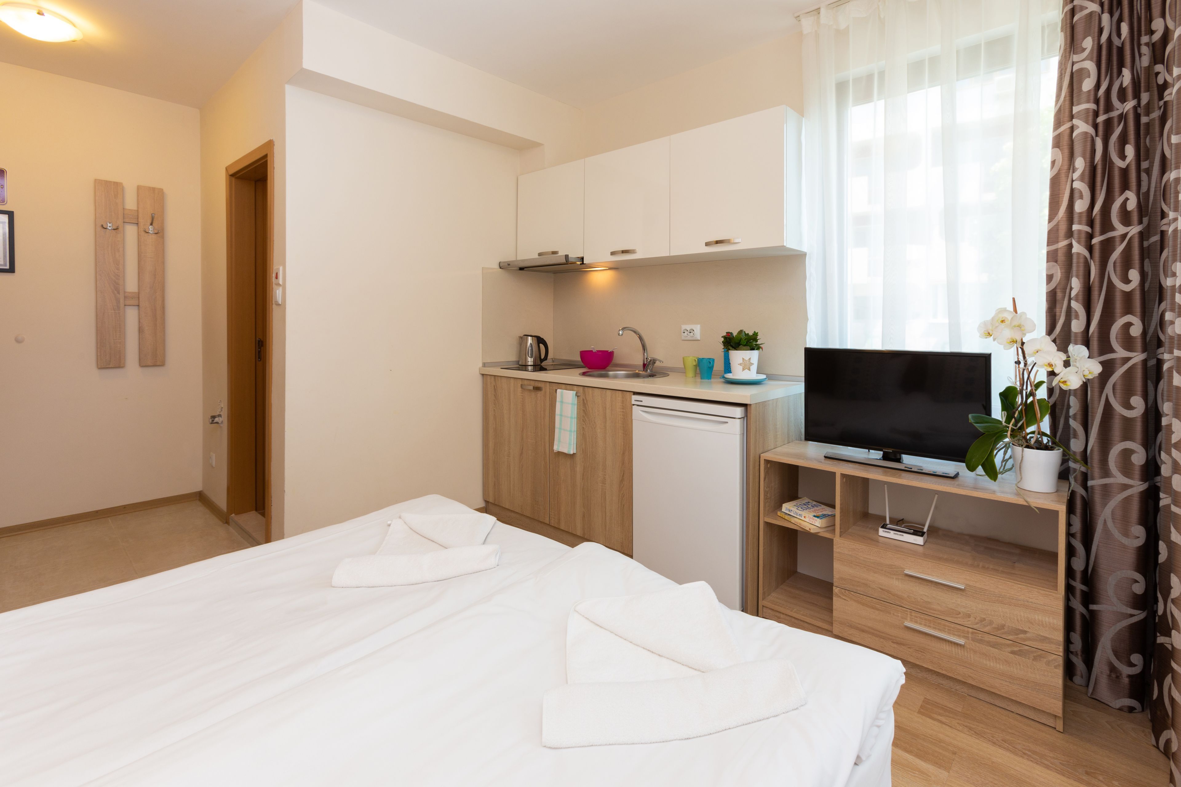 Chambre double (1 lit double) — Apartments Flora Burgas (4)